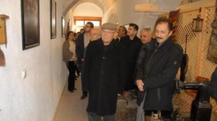 Başkan Uğurlu, Tarihi Taş Binayı Ak Parti Heyetine Gezdirdi