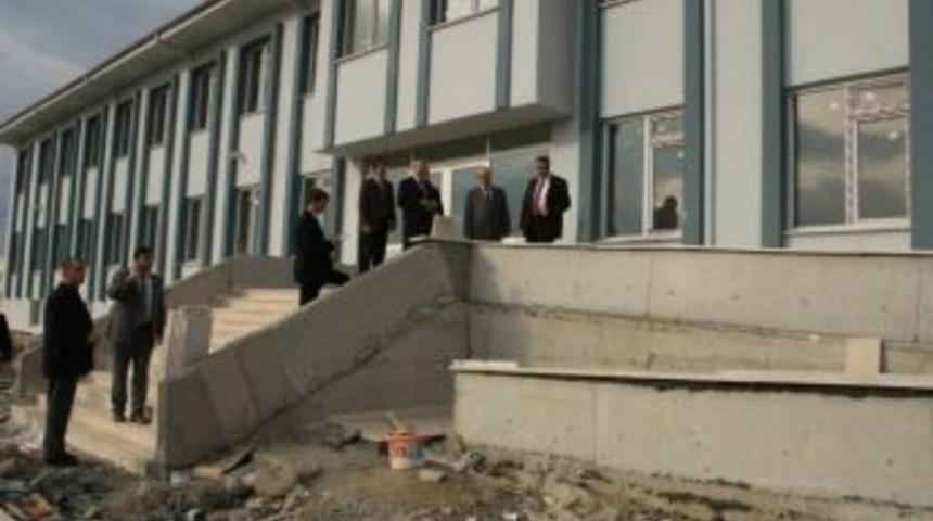 Vali Ali İhsan Su, Okul İnşaatlarında İncelemelerde Bulundu