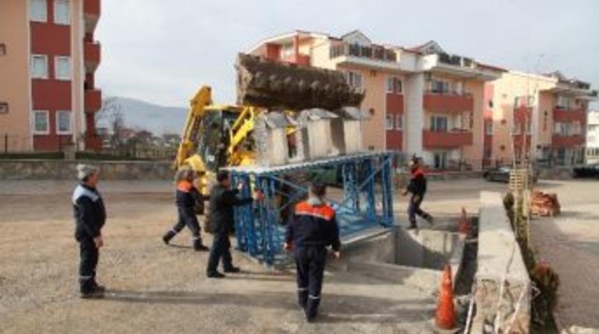 Başiskele&rsquo;de D&ouml;rt Noktaya Daha Yeraltı &Ccedil;&ouml;p Konteyneri Yerleştirildi