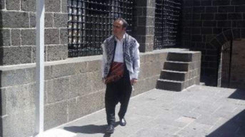 Ak Parti&rsquo;li İ&ccedil;ten Vatandaşları Diyarbakır&rsquo;a Davet Etti