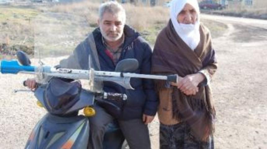 &Ouml;zt&uuml;rk Ailesi, Suriye'ye Giden Kızları Ve Torunları İ&ccedil;in Endişeli