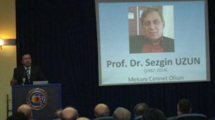 Prof. Dr. Sezgin Uzun Om&uuml;&rsquo;de T&ouml;renle Anıldı