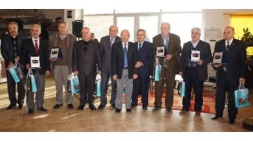 Başkan Top&ccedil;uoğlu&rsquo;na Belediye&rsquo;den Teşekk&uuml;r Plaketi