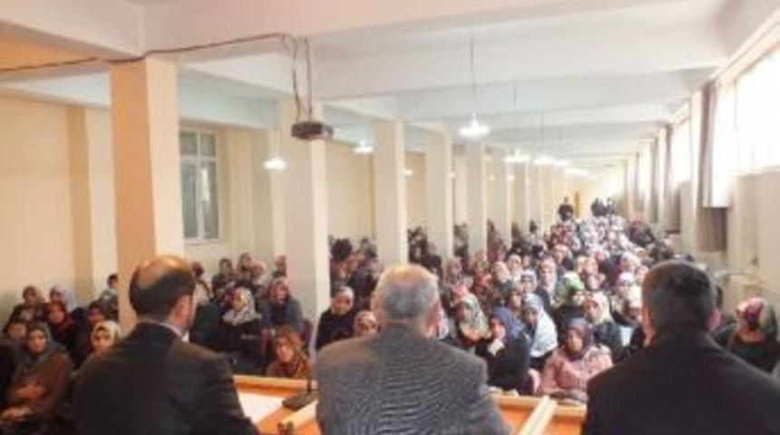 M&uuml;ft&uuml; Arvas Kur&rsquo;an Kursu &Ouml;ğreticileriyle Bir Araya Geldi