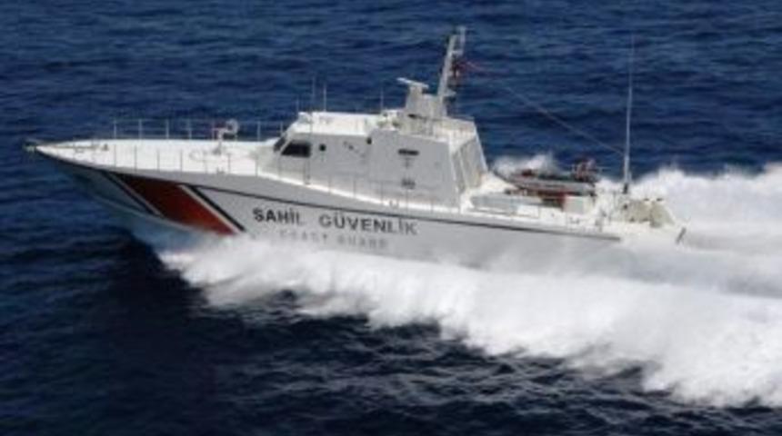 Ege Denizi'nde G&ouml;&ccedil;men Teknesi Battı