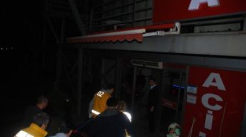 &Ccedil;amaşır Asan Eşine Yardım Ederken Balkondan D&uuml;şt&uuml;