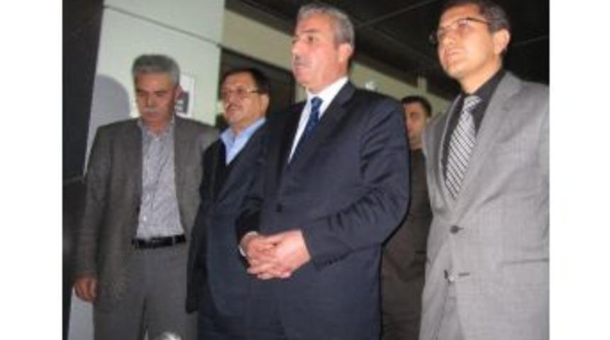 Ceyhan Ak Parti Belediye Başkan Adayları Alemdar &Ouml;zt&uuml;rk&rsquo;&uuml; Protesto Etti