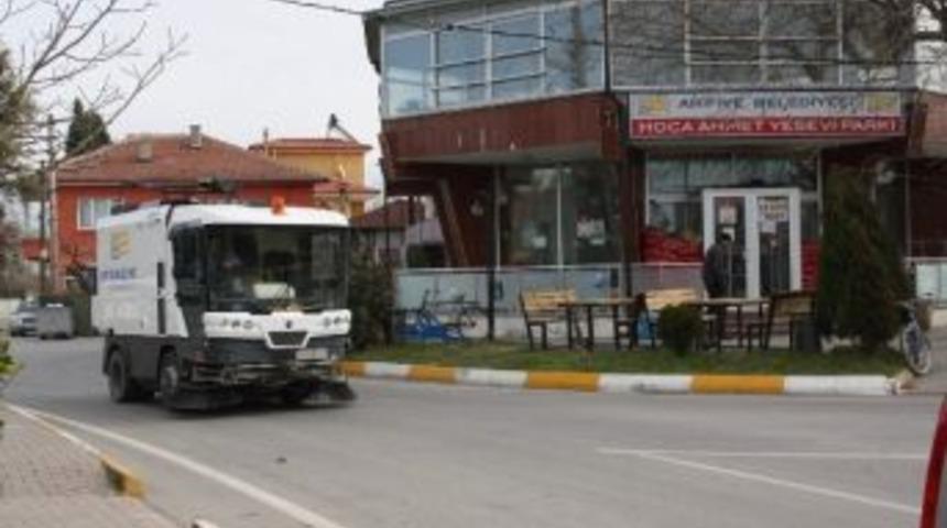 G&uuml;nde 55 Ton Katı Atık Toplanıyor