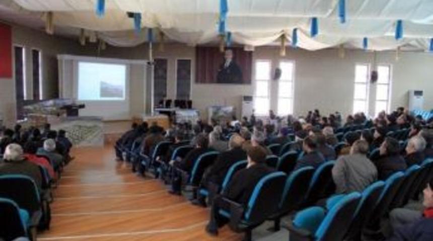 Kentsel D&ouml;n&uuml;ş&uuml;m Projeleri Bilgilendirme Toplantısı Yapıldı