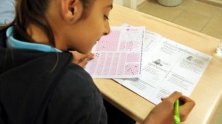 &Uuml;cretsiz Eğitim Veren Albem&rsquo;e Yoğun &Ouml;ğrenci İlgisi