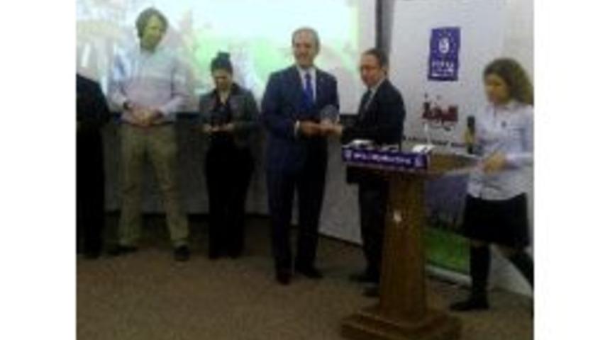 &Ouml;zdilek&rsquo;in Artıkları Hayvanat Bah&ccedil;esi Sakinlerine Yiyecek Oluyor