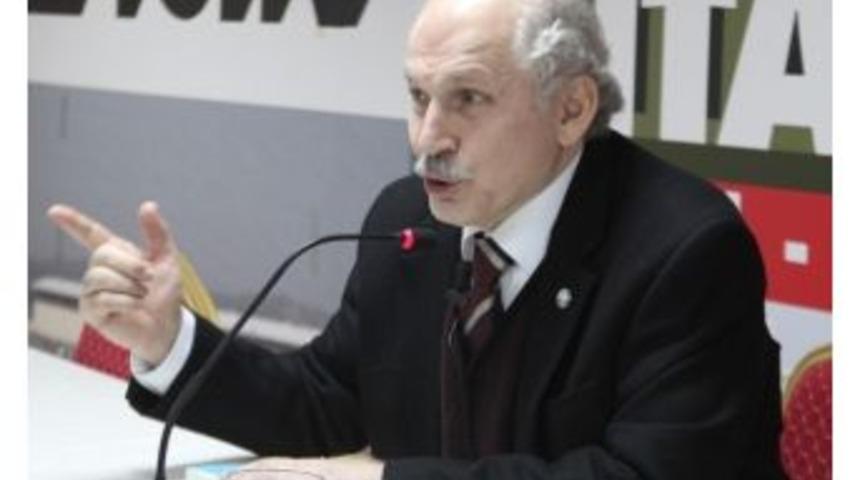 G&ouml;n&uuml;l Yolcusu Dilaver Okurlarıyla Buluştu