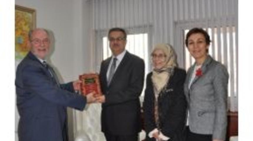 İngilizce Kuran-ı Kerim Hediye Ettiler