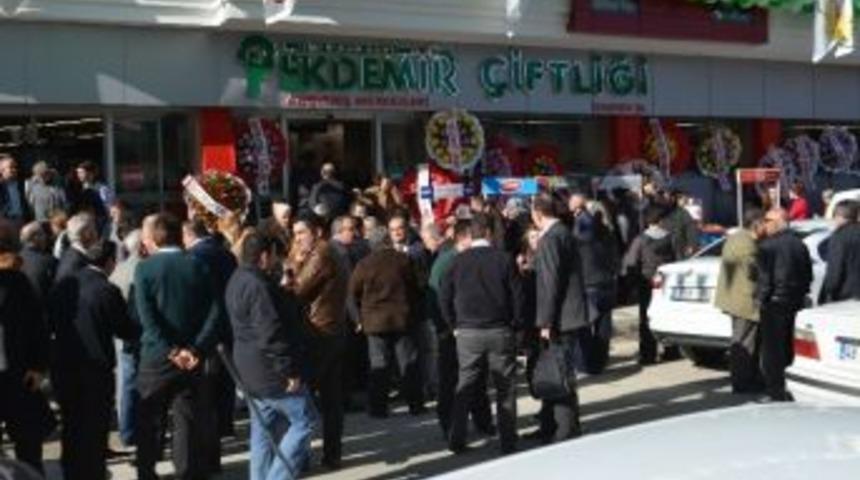 Pekdemir &Ccedil;iftliği 82. Mağazasını S&ouml;ke&rsquo;de A&ccedil;tı
