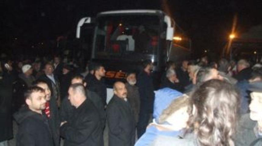 Yerk&ouml;y&rsquo;de Umre Yolcuları Dualarla Uğurlandı