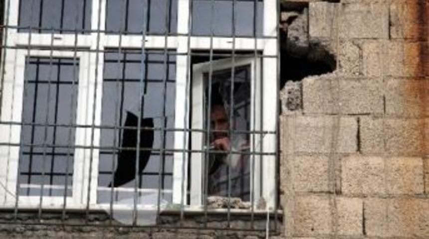 Sınırı Aşan Havan Topu Eve İsabet Etti