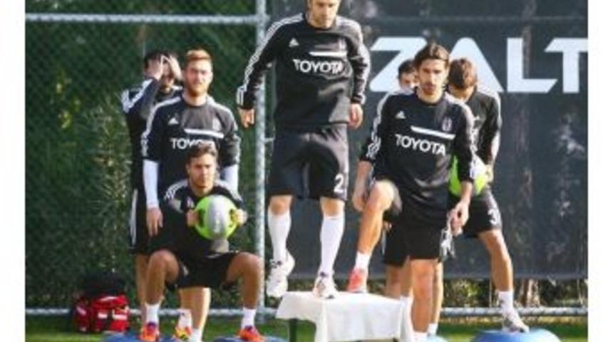 Beşiktaş, İkinci Yarı Hazırlıklarını S&uuml;rd&uuml;r&uuml;yor