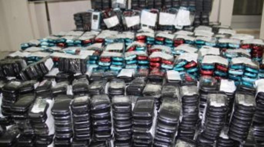 Şırnak'ta 2 Bin 997 Adet Ka&ccedil;ak Cep Telefonu Ele Ge&ccedil;irildi