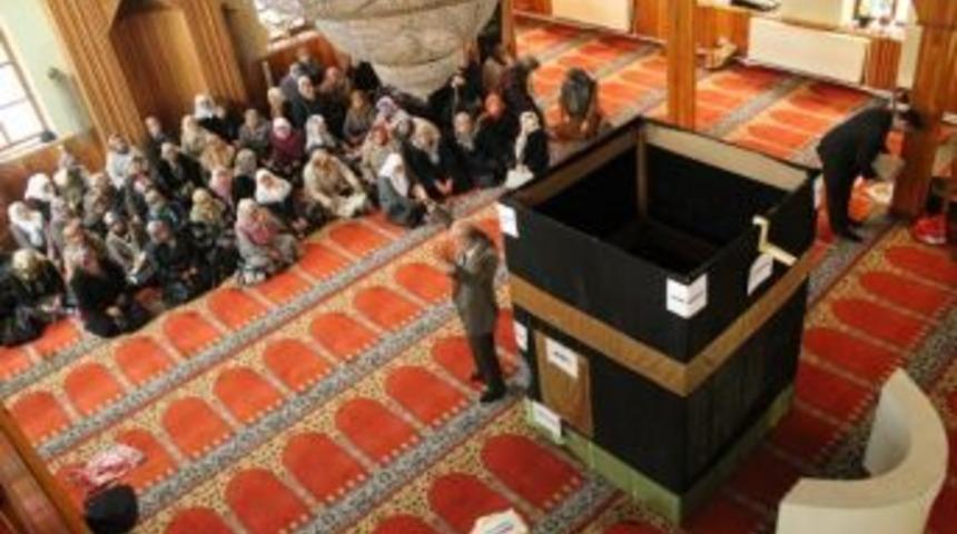 &Ccedil;aycuma M&uuml;ft&uuml;l&uuml;ğ&uuml;'nden Umre Semineri