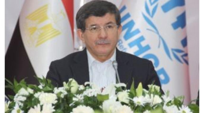 Suriyeliler'den Davutoğlu&rsquo;na &ldquo; Erdoğan&rdquo; Tezah&uuml;ratı