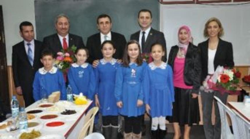 Sabri Balcı'dan Eğitime Katkı Sağlayan Kurum Ve Kuruluşlara Plaket