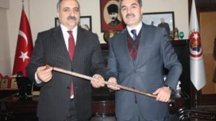 Ağrı Belediye Başkanı&rsquo;ndan Ahlat Belediyesi&rsquo;ne Ziyaret