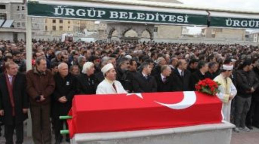&Uuml;rg&uuml;p Eski Belediye Başkanı Numanoğlu Son Yolculuğuna Uğurlandı