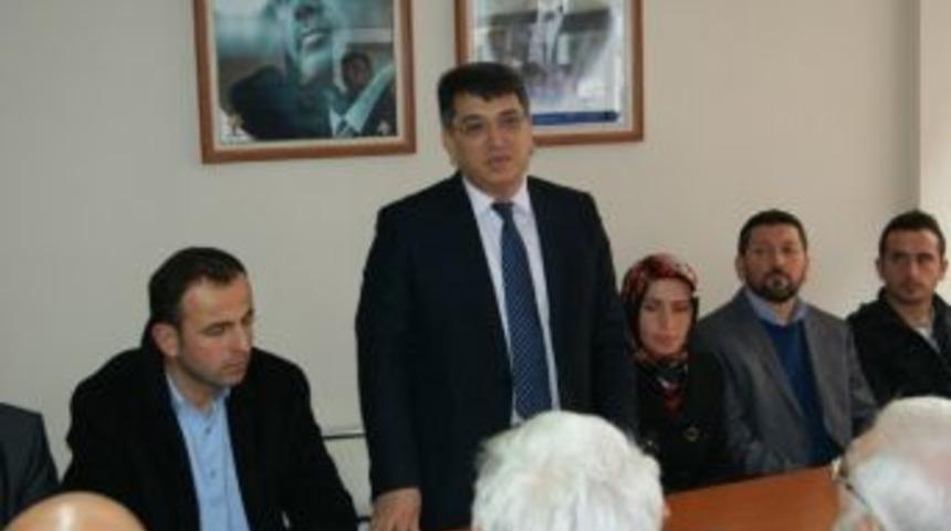 Ak Parti Eynesil İl&ccedil;e Başkanı İbrahim Topal Ve Y&ouml;netim Kurulu &Uuml;yeleri G&ouml;revlerinden İstifa Etti