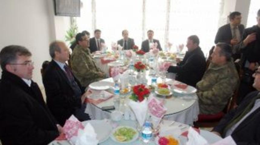 Vali Kalkan Y&uuml;ksekova&rsquo;da