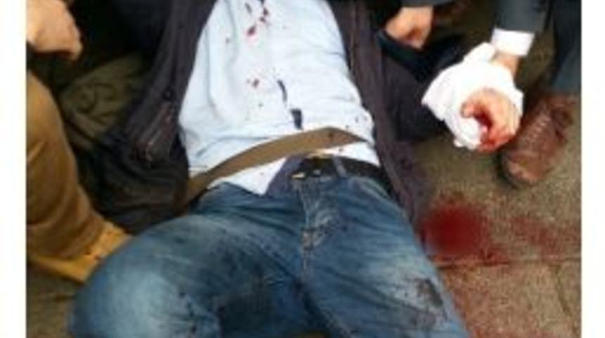 (d&uuml;zeltme) &Ouml;ğrenciler Birbirlerine Bı&ccedil;ak Ve Sopalarla Saldırdı