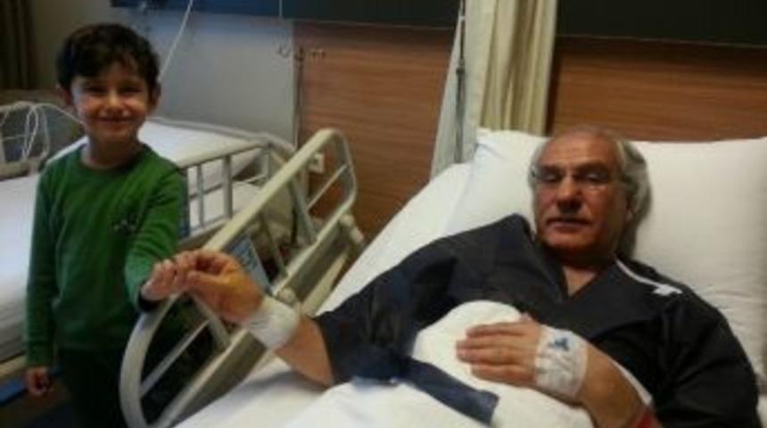 Gazeteci Ahmet &Ccedil;ınar Ameliyat Oldu