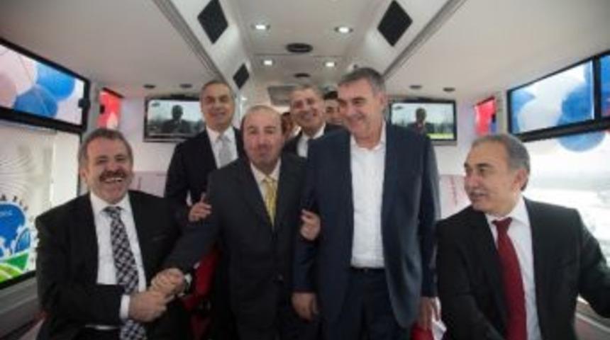 T&uuml;rk Kızılayı &lsquo;kan Bağışı Aracı&rsquo; Satso&rsquo;da Teslim Edildi