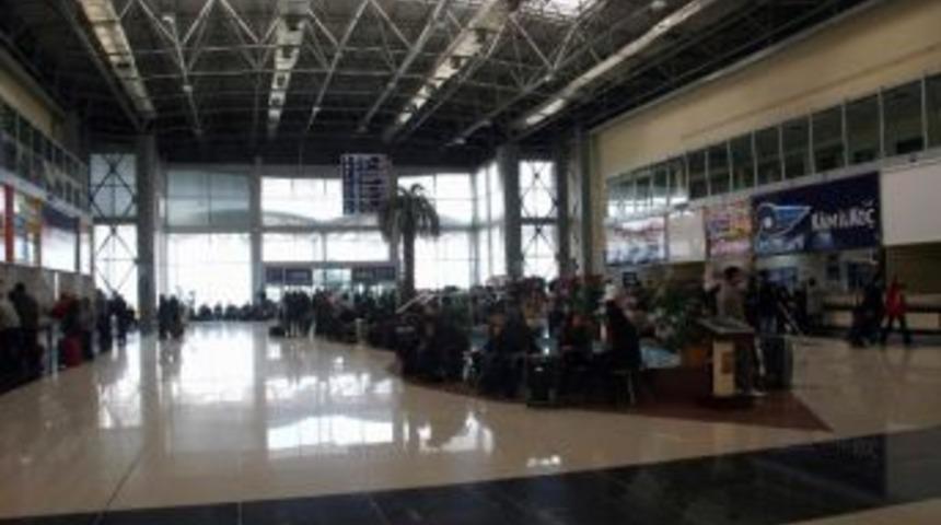 Ara Tatilin Yaklaşması İle &Ouml;ğrenciler D&ouml;n&uuml;ş Yoluna Ge&ccedil;ti