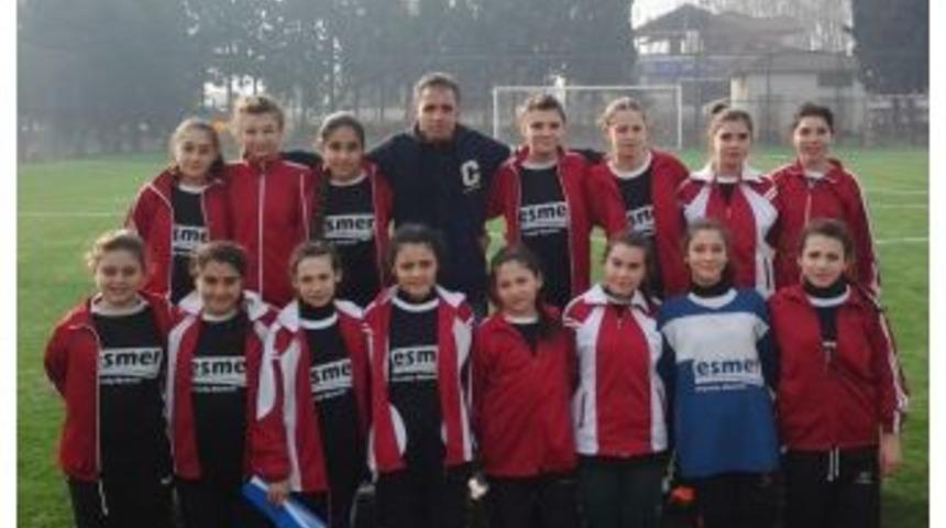 Futbol&rsquo;un Krali&ccedil;eleri, Cengiz Topel'in Kız Futbol Takımı Oldu