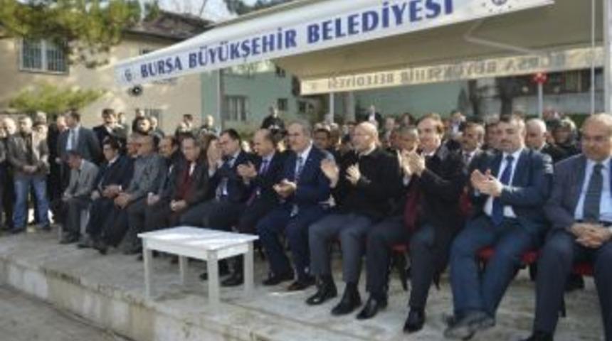 Namazgah Parkı Yeni Y&uuml;z&uuml;yle Hizmete A&ccedil;ıldı