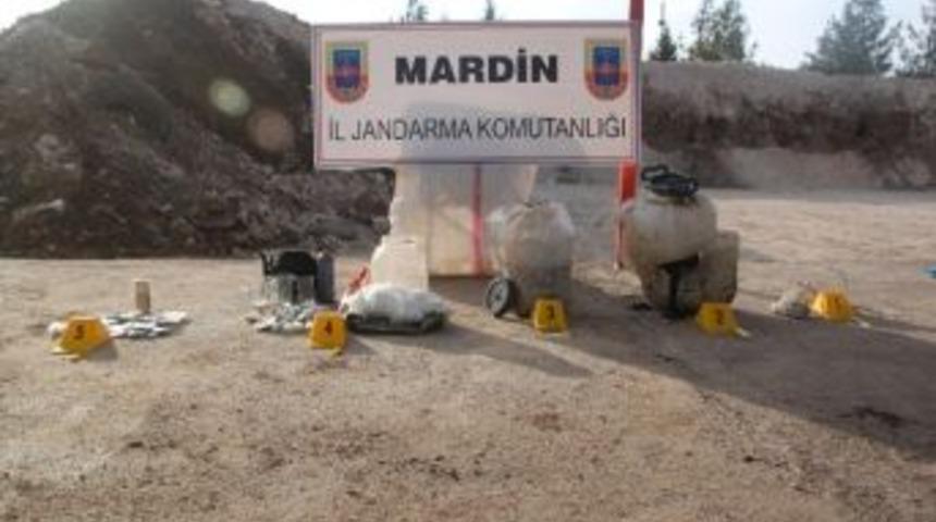 Mardin'de Ter&ouml;rle M&uuml;cadeleye &Ccedil;alışmaları S&uuml;r&uuml;yor