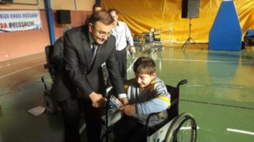 Boz&uuml;y&uuml;k'te Tekerlekli Sandalye Dağıtım T&ouml;reni