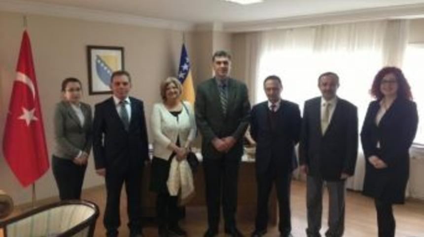 Manisa&rsquo;da B&uuml;y&uuml;kel&ccedil;iliklere Festival Ziyaretleri