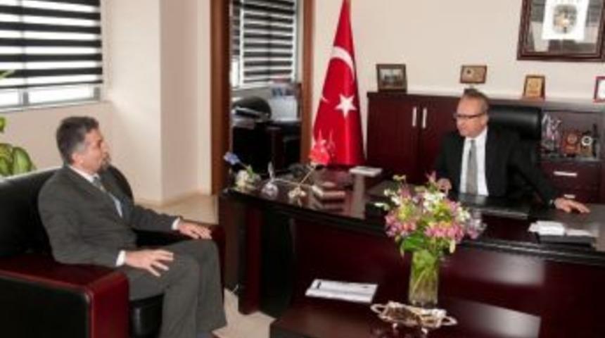 Okul M&uuml;d&uuml;r&uuml;nden Belediyeye Teşekk&uuml;r Ziyareti