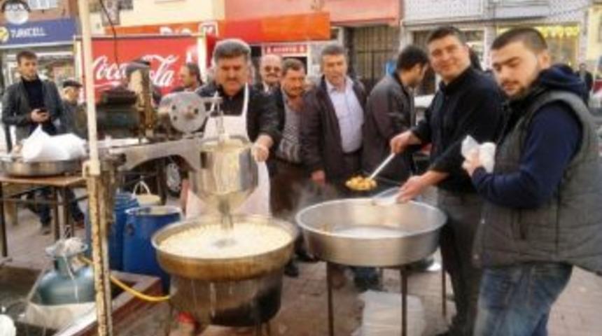 Hisarcıklı Esnaftan Lokma Tatlısı Hayırı