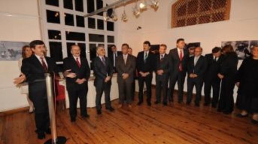 Mizahın Başkenti Trabzon'da Mizah Sergisi A&ccedil;ıldı