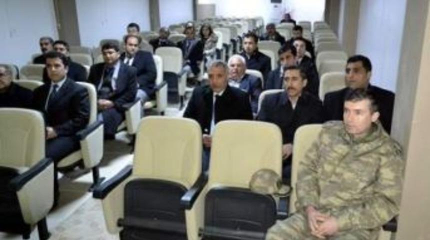 Besni&rsquo;de 20 Ortaokula Fen Ve Teknoloji Laboratuar Malzemesi Dağıtıldı