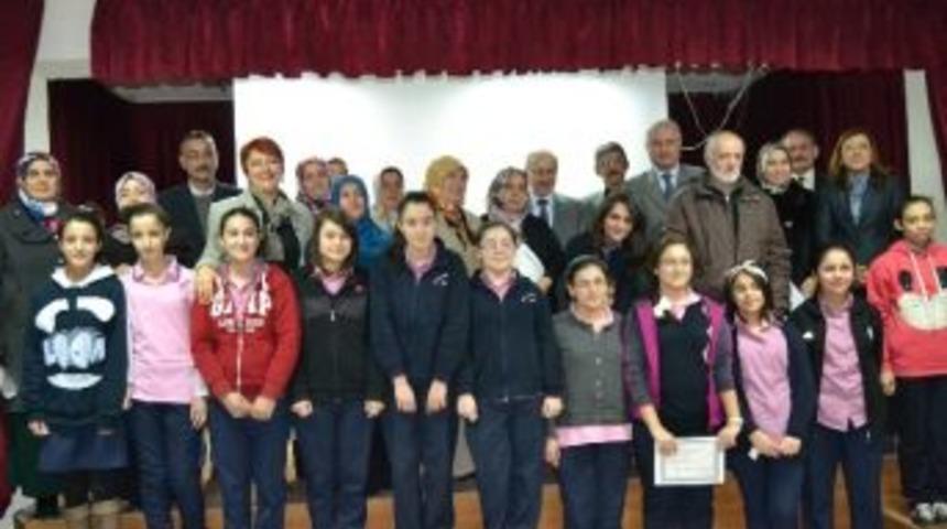 D&uuml;zce Merkez Kız Meslek Velileri Sertifikalarını Aldılar