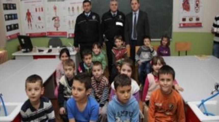 Kırklareli'nde &Ouml;ğrencilere Trafik Eğitimi Verildi