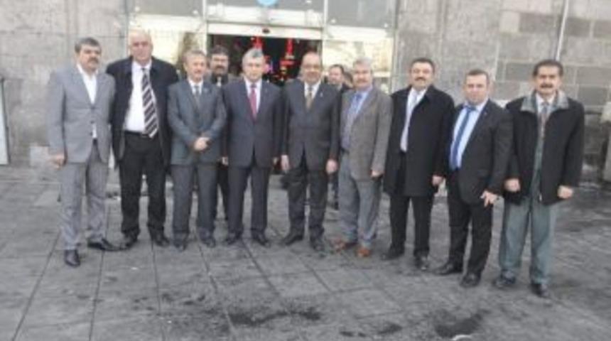 Mhp Adayları Kapalı &Ccedil;arşı&rsquo;da