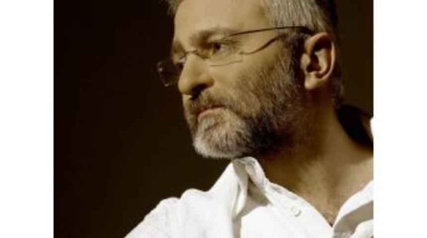 'onur Akın' Bayraklı'ya Gelıyor