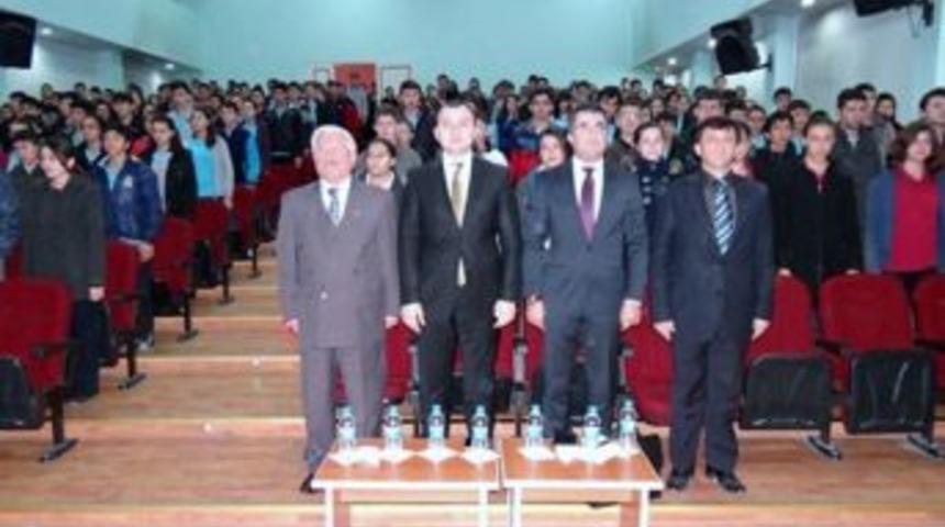 Şaphane&rsquo;de &Ouml;ğrencilere Asılsız Ermeni İddialarıyla İlgili Konferans Verildi