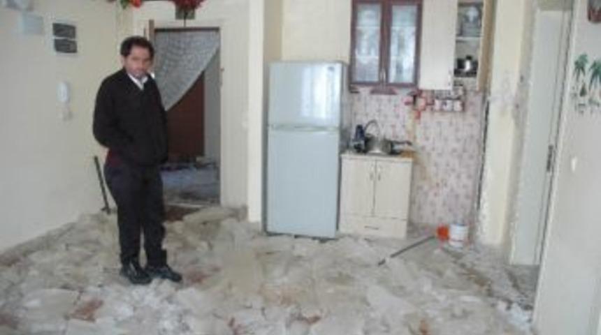 Buz Evde Zorlu Yaşam M&uuml;cadelesi