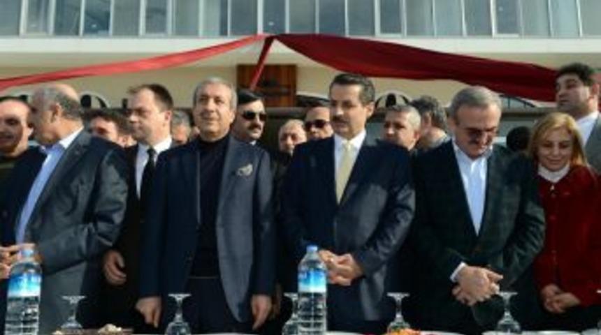 Bakanlar Eker Ve &Ccedil;elik, Bursa'da Restoran A&ccedil;tı