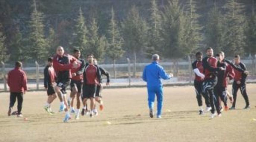 Elazığspor, Tokat'a Avantaj İ&ccedil;in Geldi